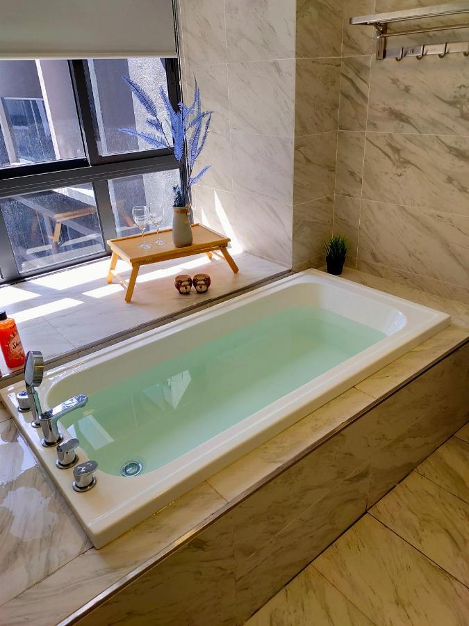 Melaka Town - Imperio Residence Studio With Bathtub Exteriör bild